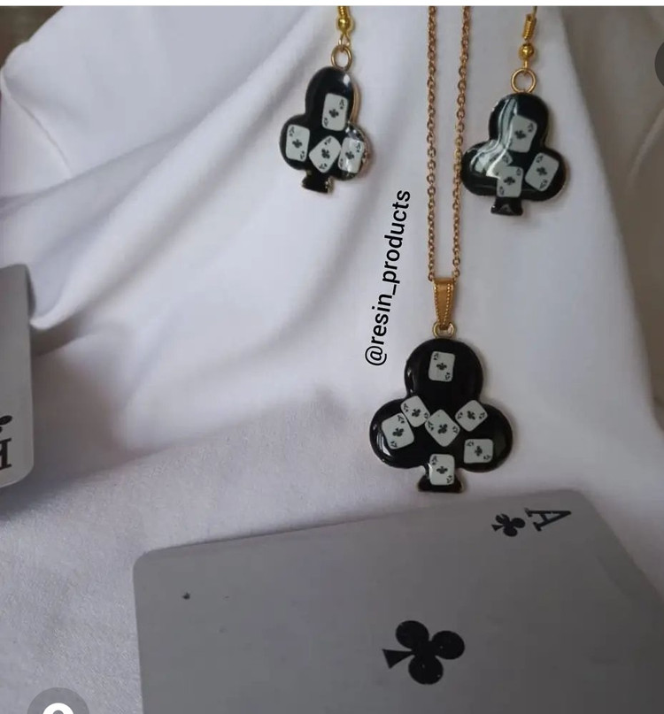 نیم ست رزینی طرح گل گشنیز