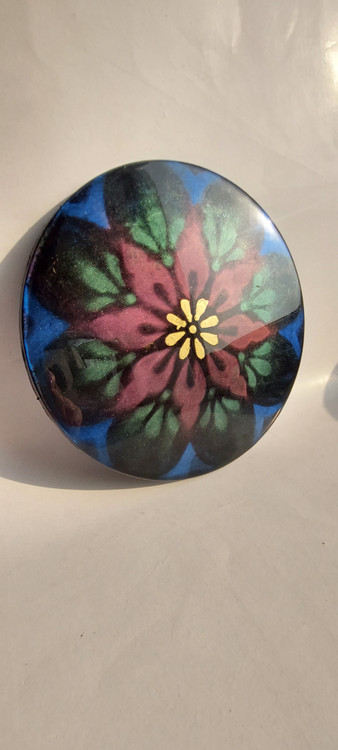 دیوار کوب رزینی طرح گل