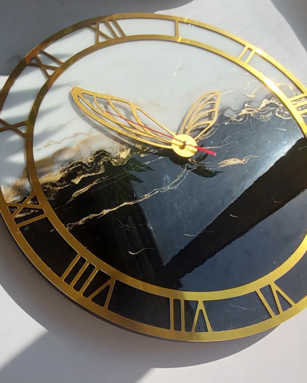 ساعت دیواری رزینی با رینگ اعداد مولتی استایل