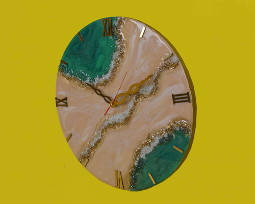 ساعت دیواری رزینی طرح ژئود