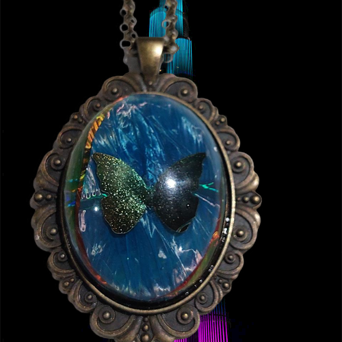 گردنبند رزینی طرح سنگ اوپال