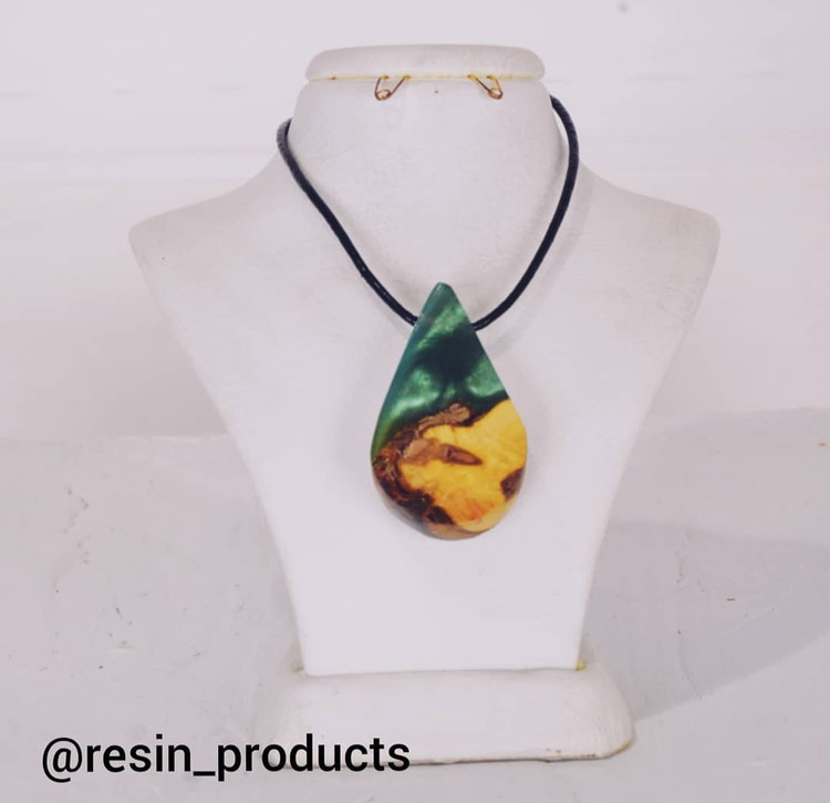 گردنبند رزین و چوب